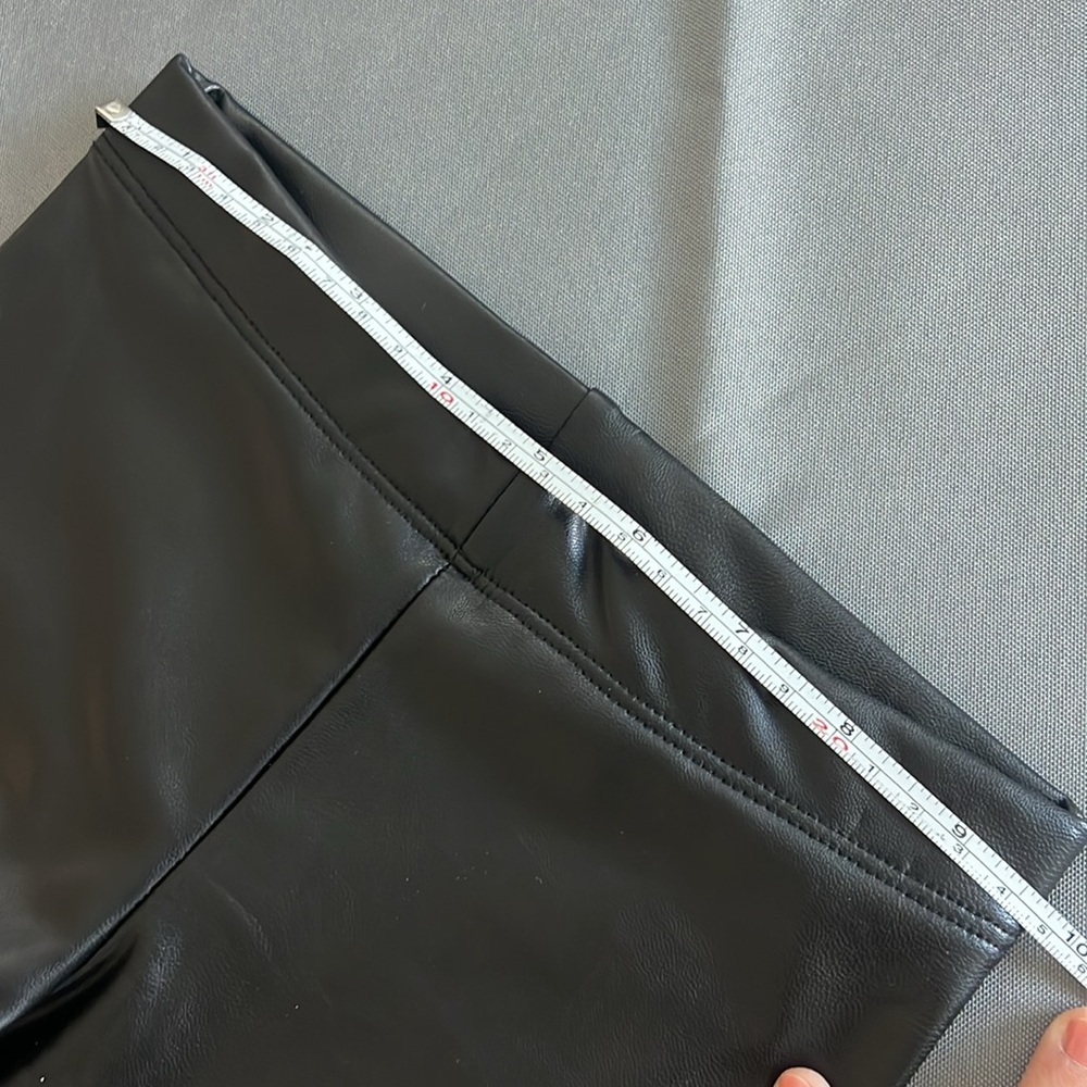Faux leather pants - Picture 4 of 5